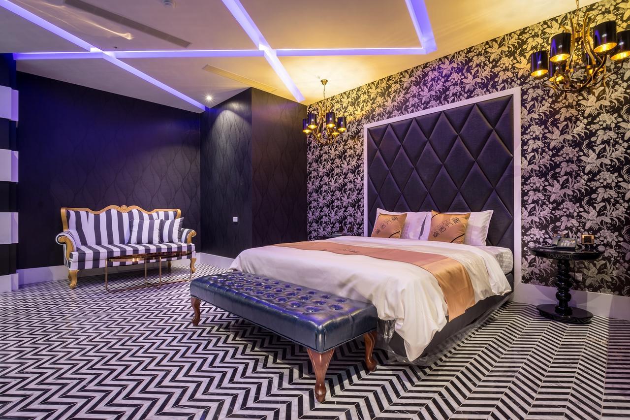 Icolour Villa Motel Taichung Buitenkant foto