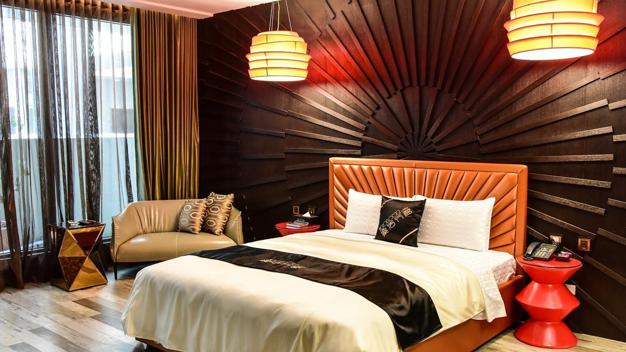 Icolour Villa Motel Taichung Buitenkant foto
