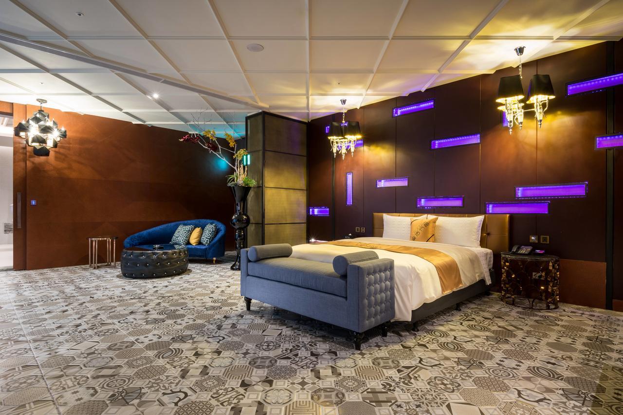Icolour Villa Motel Taichung Buitenkant foto