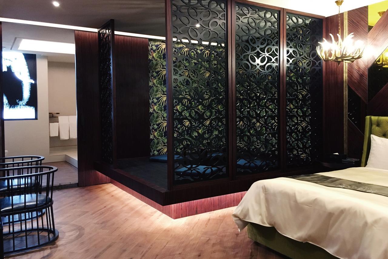 Icolour Villa Motel Taichung Buitenkant foto